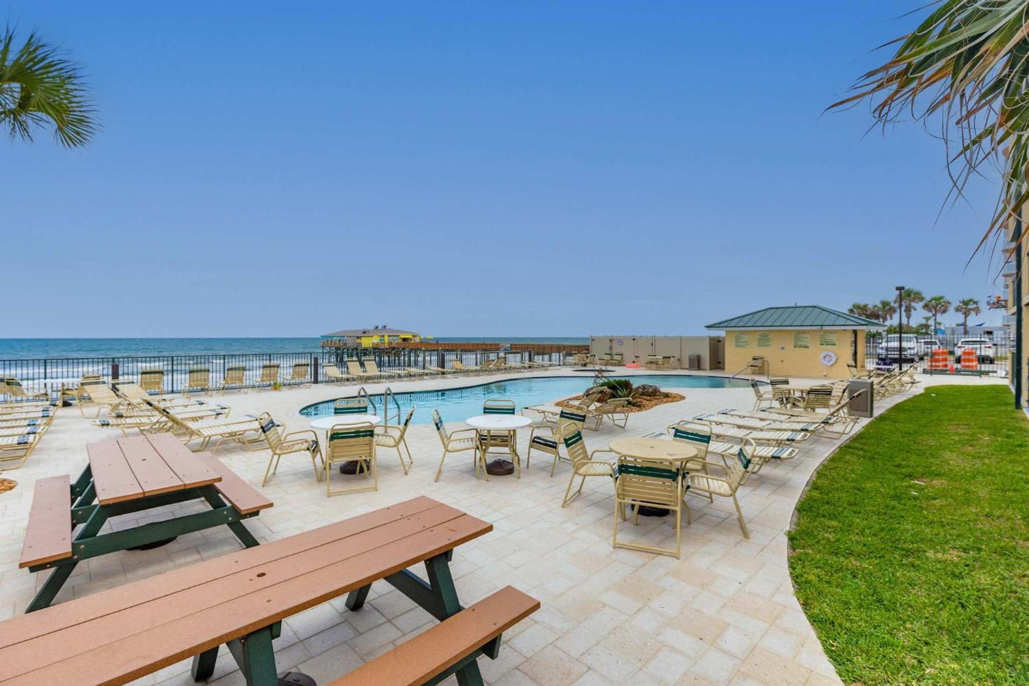Ocean Views From Your Private Balcony! Sunglow Resort 606 By Brightwild Daytona Beach Shores Zewnętrze zdjęcie